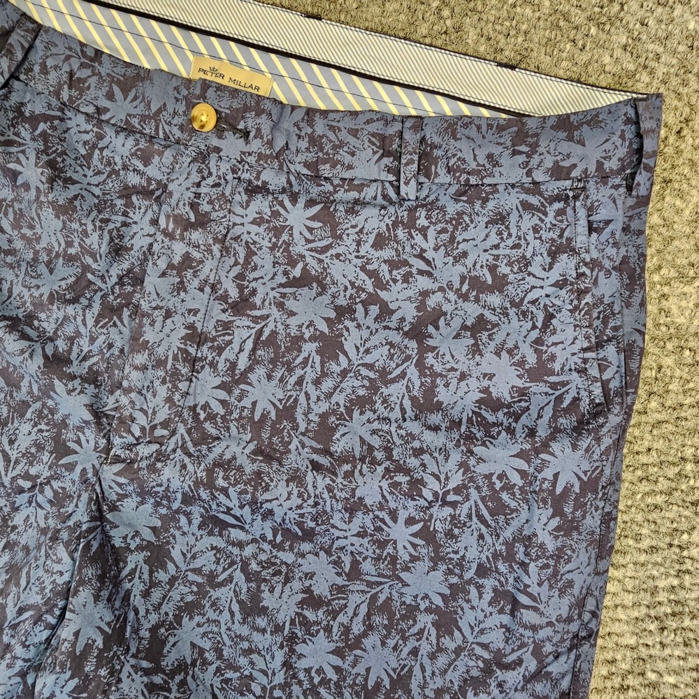 Peter Millar Performance Mens 38 Blue Floral Print Flat Front Shorts Nylon Blend